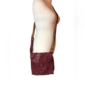 Lucky Brand Crossbody Bag Abbey Road Leather Red Fold Over Bohemian Hippy Small